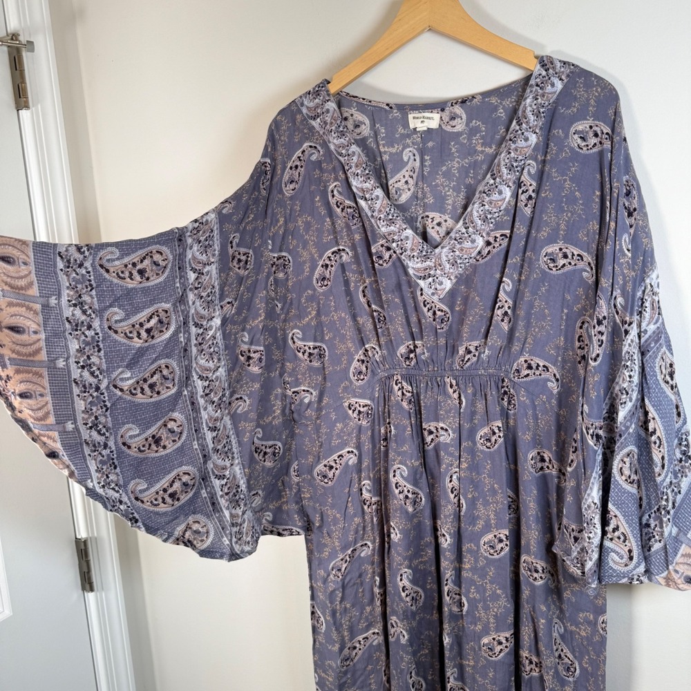 World Market Paisley Maxi Dress Small Medium BOHO Dramatic Bell Sleeves V-Neck - Picture 3 of 7
